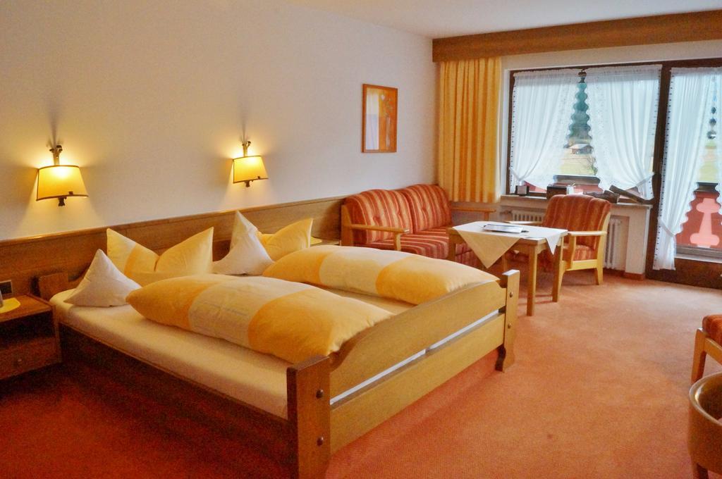 Ferienhotel Barmsee Krün Rum bild